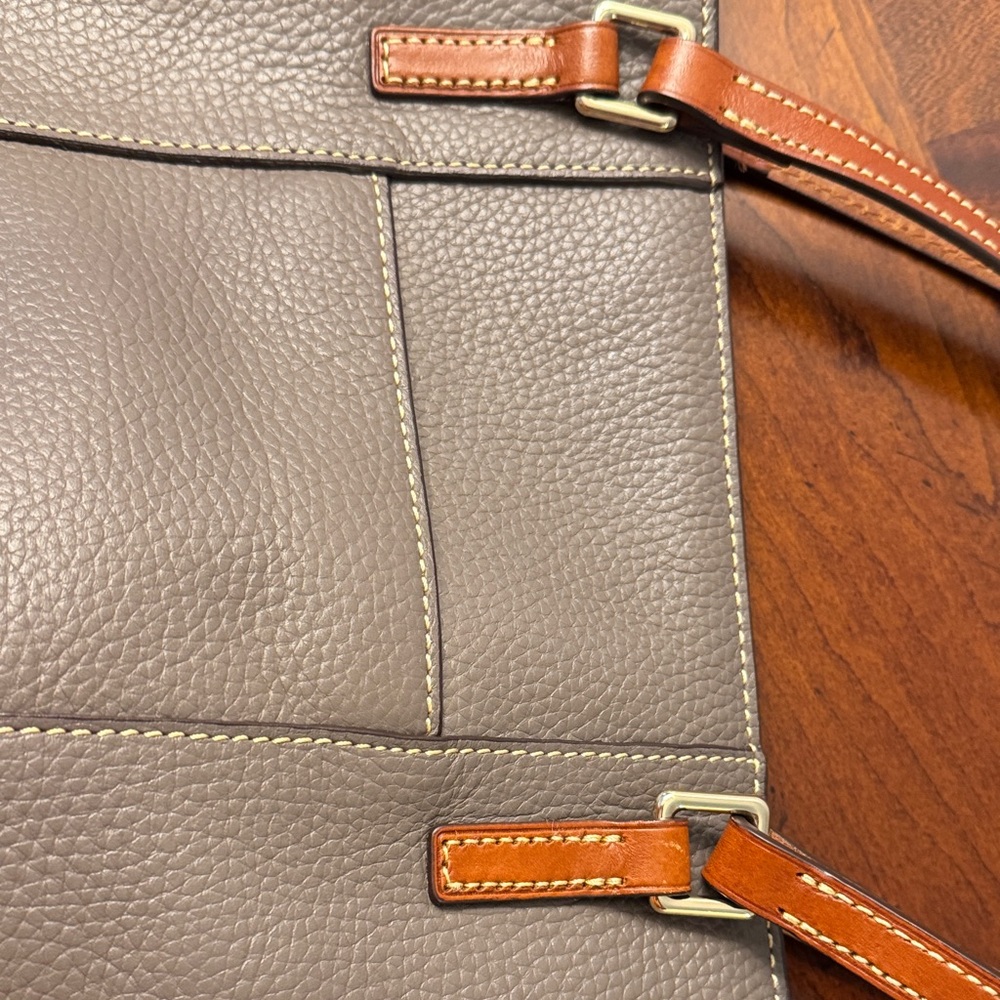 Dooney & Bourke Grey Pebble Grain Leather Tote brown straps w/zipper - Picture 10 of 14